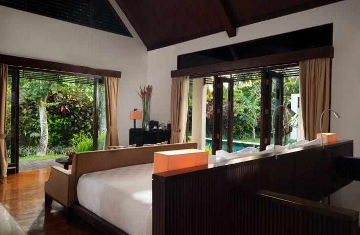 HILLVIEW VILLA BEDROOM